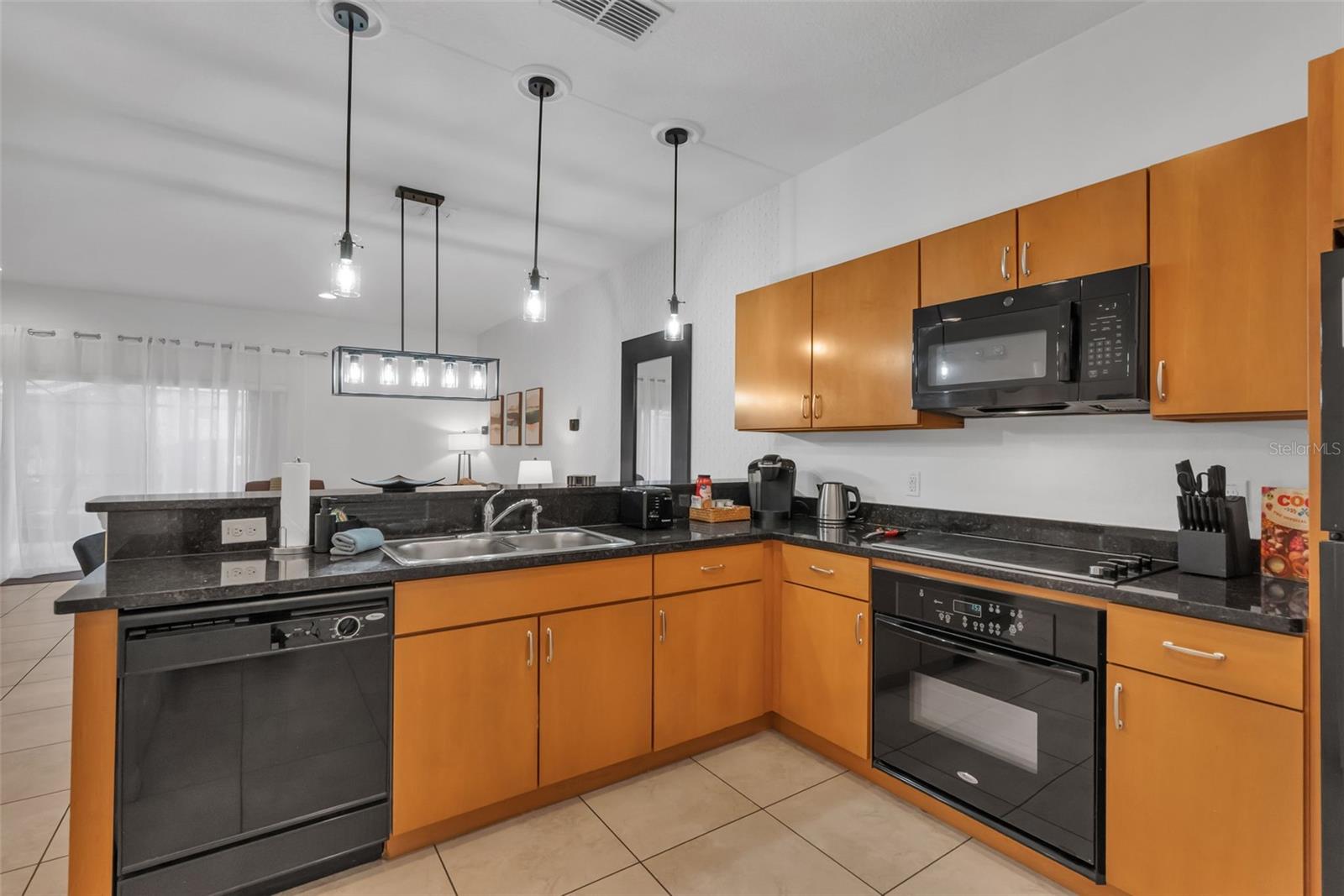 ENCANTADA PH 02 - Residential