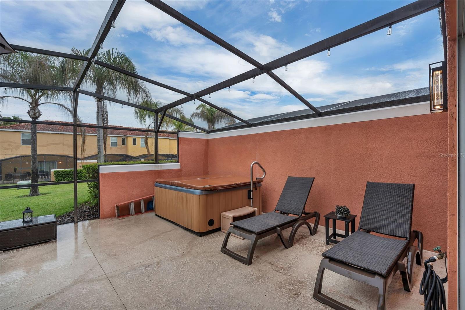 ENCANTADA PH 02 - Residential