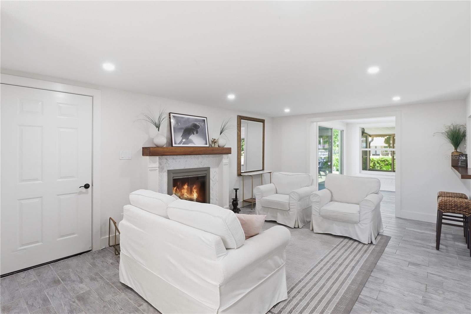 PARADISE COUNTRY CLUB UNIT 03 - Residential