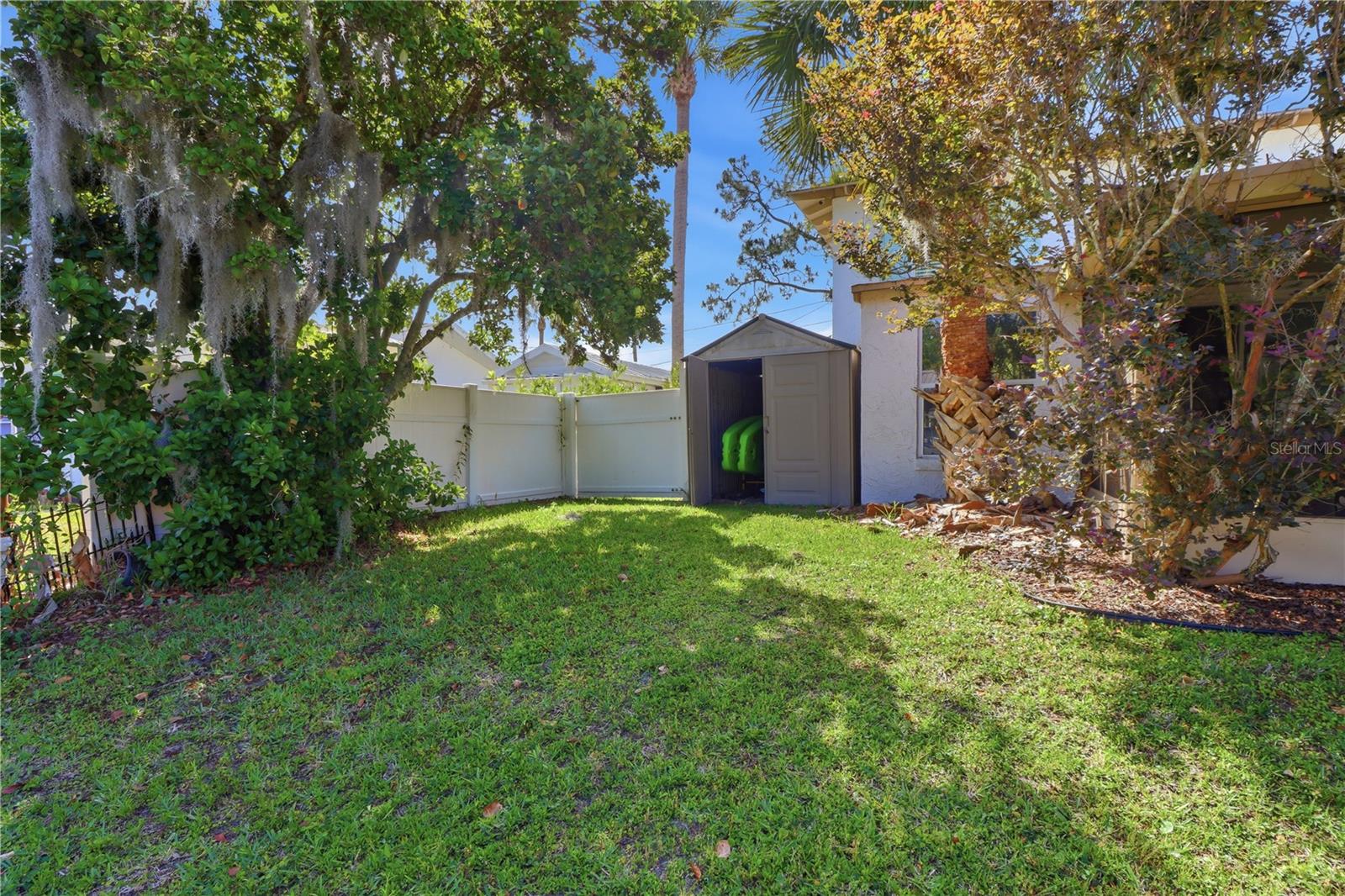 PARADISE COUNTRY CLUB UNIT 03 - Residential