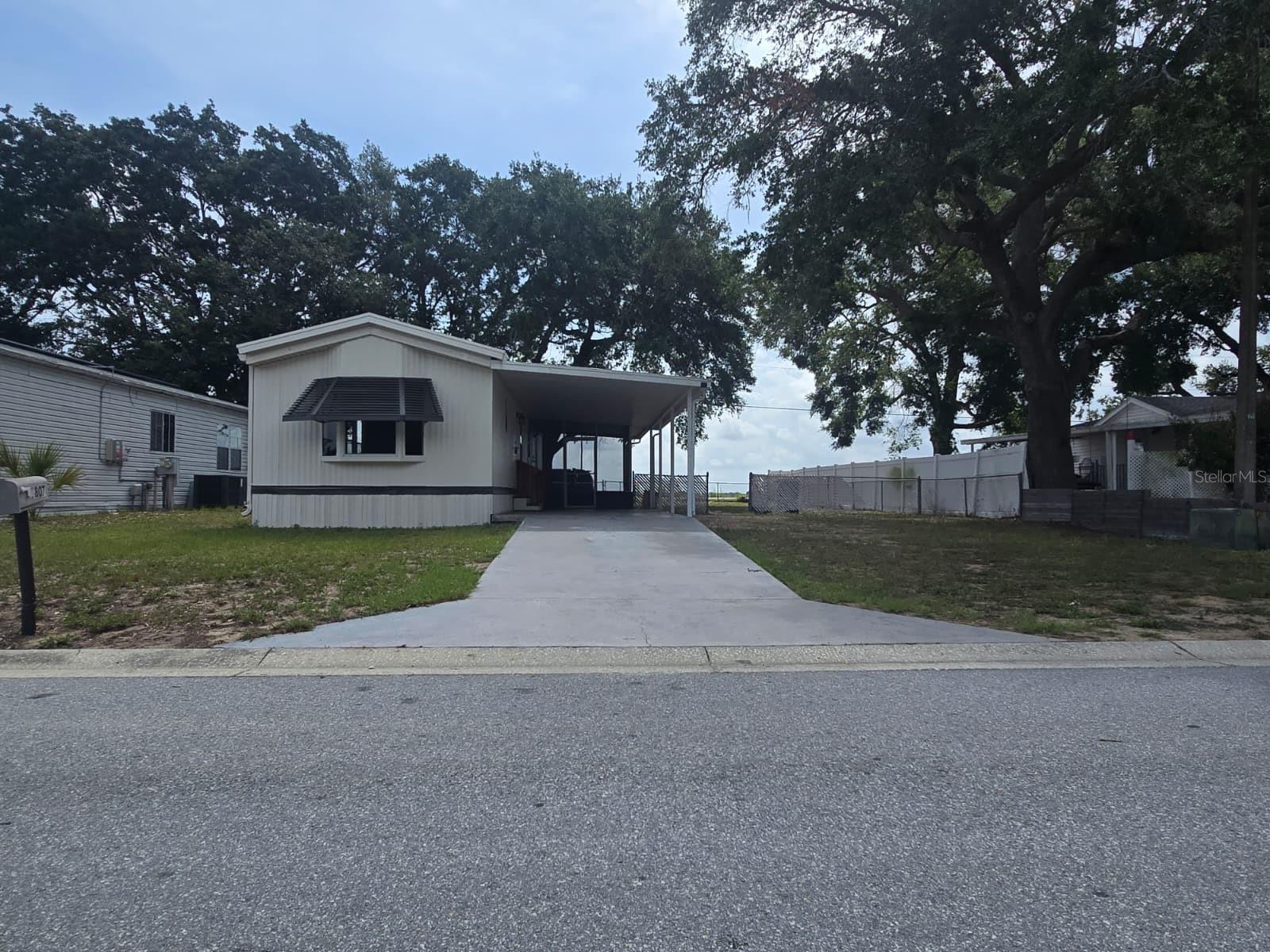 Your dream home is waiting for you.
Discover this beautiful fully remodeled with modern finishes, 2-bedroom mobile home.  Bright and welcoming living areas, functional kitchen with plenty of storage space. The perfect combination of comfort, style and space for the whole family.
Large outdoor space to relax, entertain and enjoy with family and friends. Brand new appliances.
Move in ready.