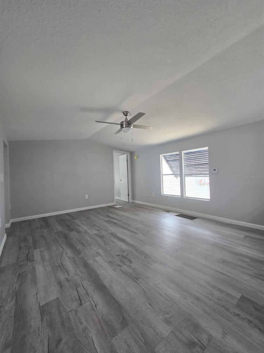 LAKE MARIANA ACRES - Residential