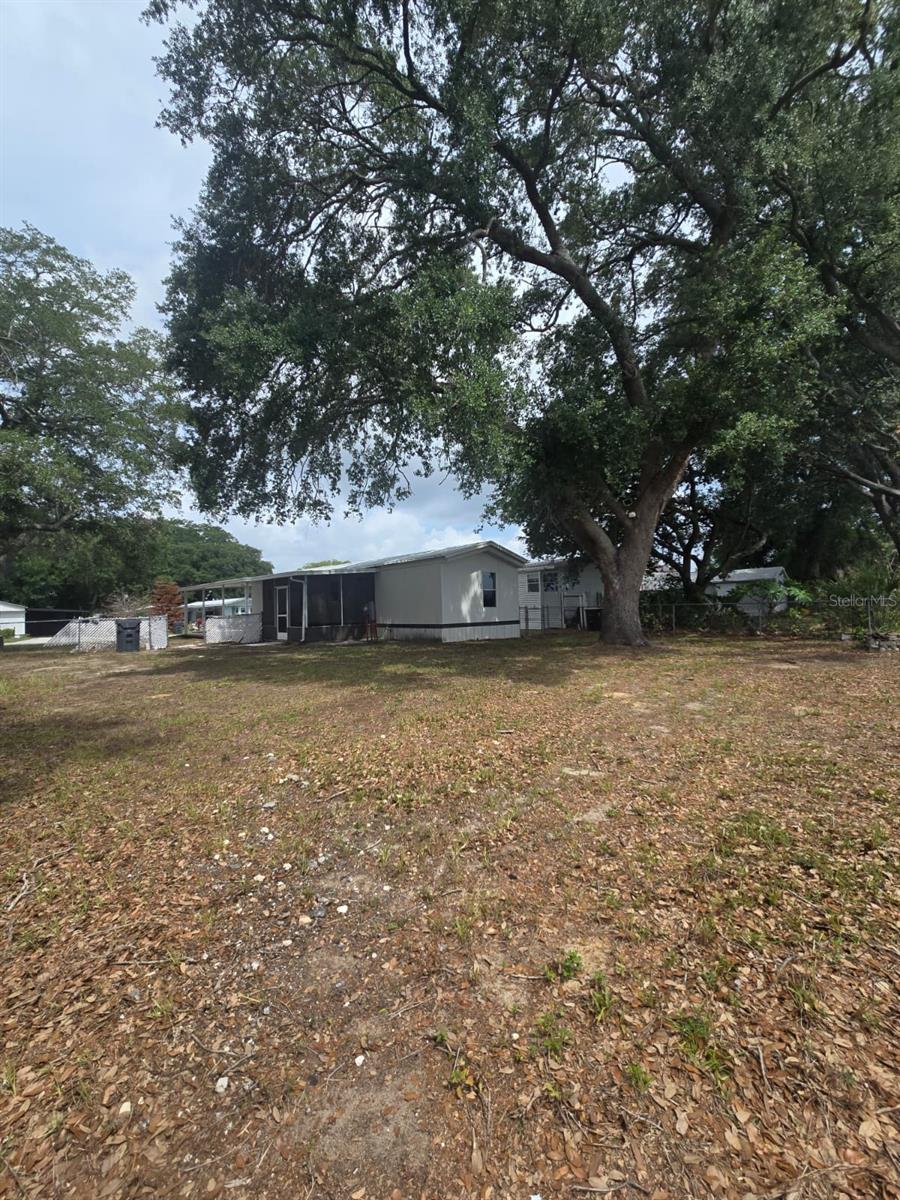 LAKE MARIANA ACRES - Residential