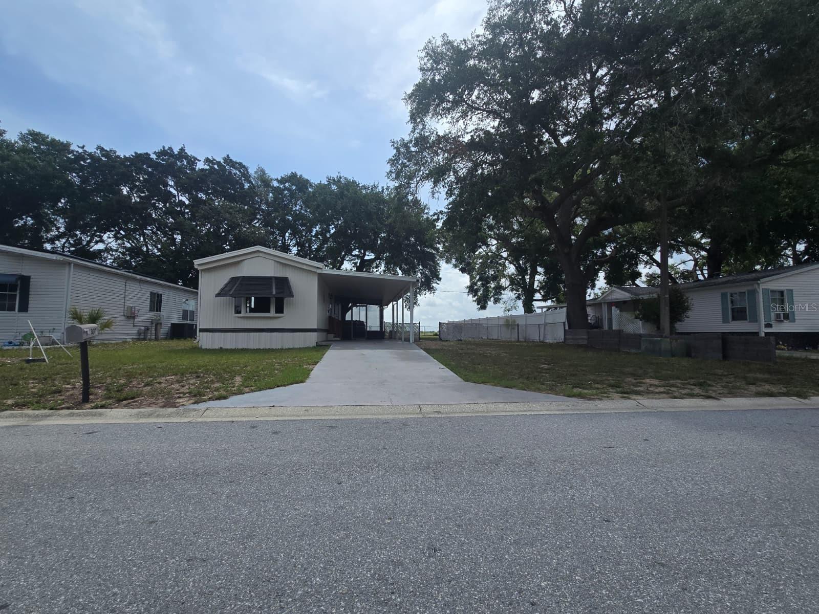 LAKE MARIANA ACRES - Residential