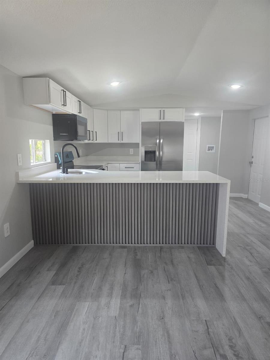 LAKE MARIANA ACRES - Residential