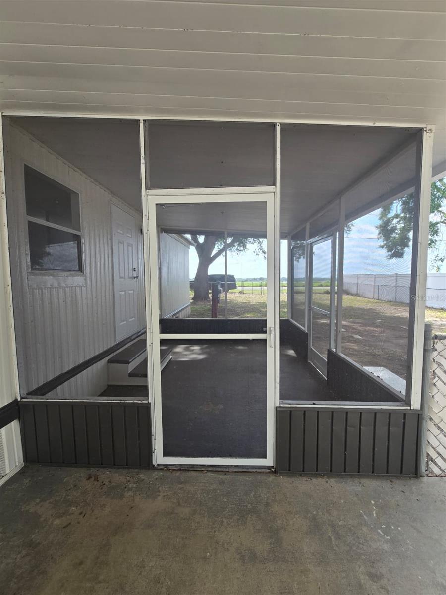 LAKE MARIANA ACRES - Residential