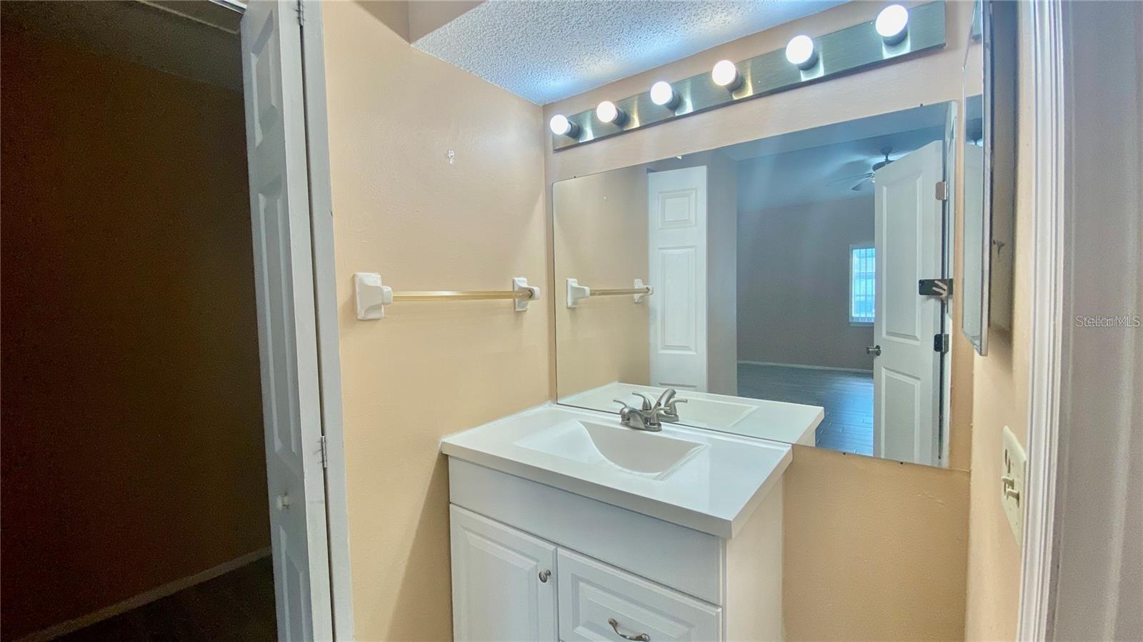 LEMON TREE CONDO SEC 07 - Residential
