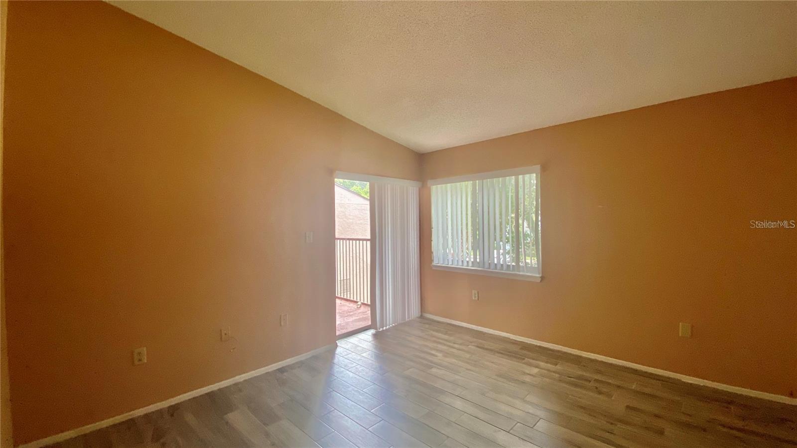 LEMON TREE CONDO SEC 07 - Residential