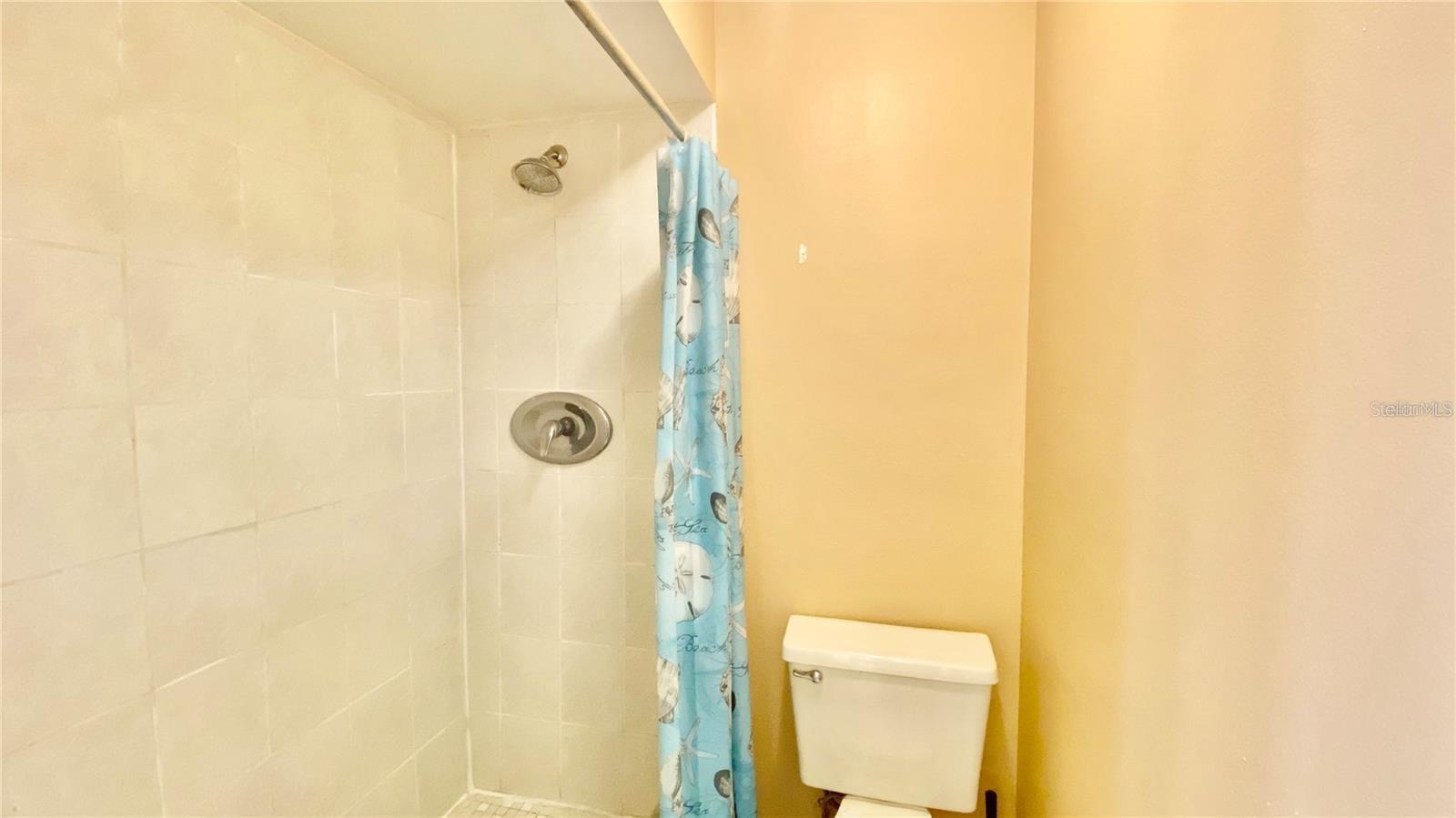 LEMON TREE CONDO SEC 07 - Residential