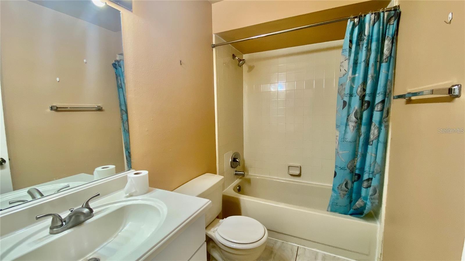 LEMON TREE CONDO SEC 07 - Residential