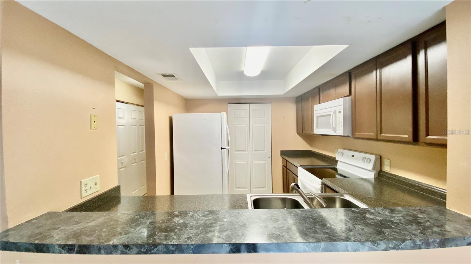 LEMON TREE CONDO SEC 07 - Residential