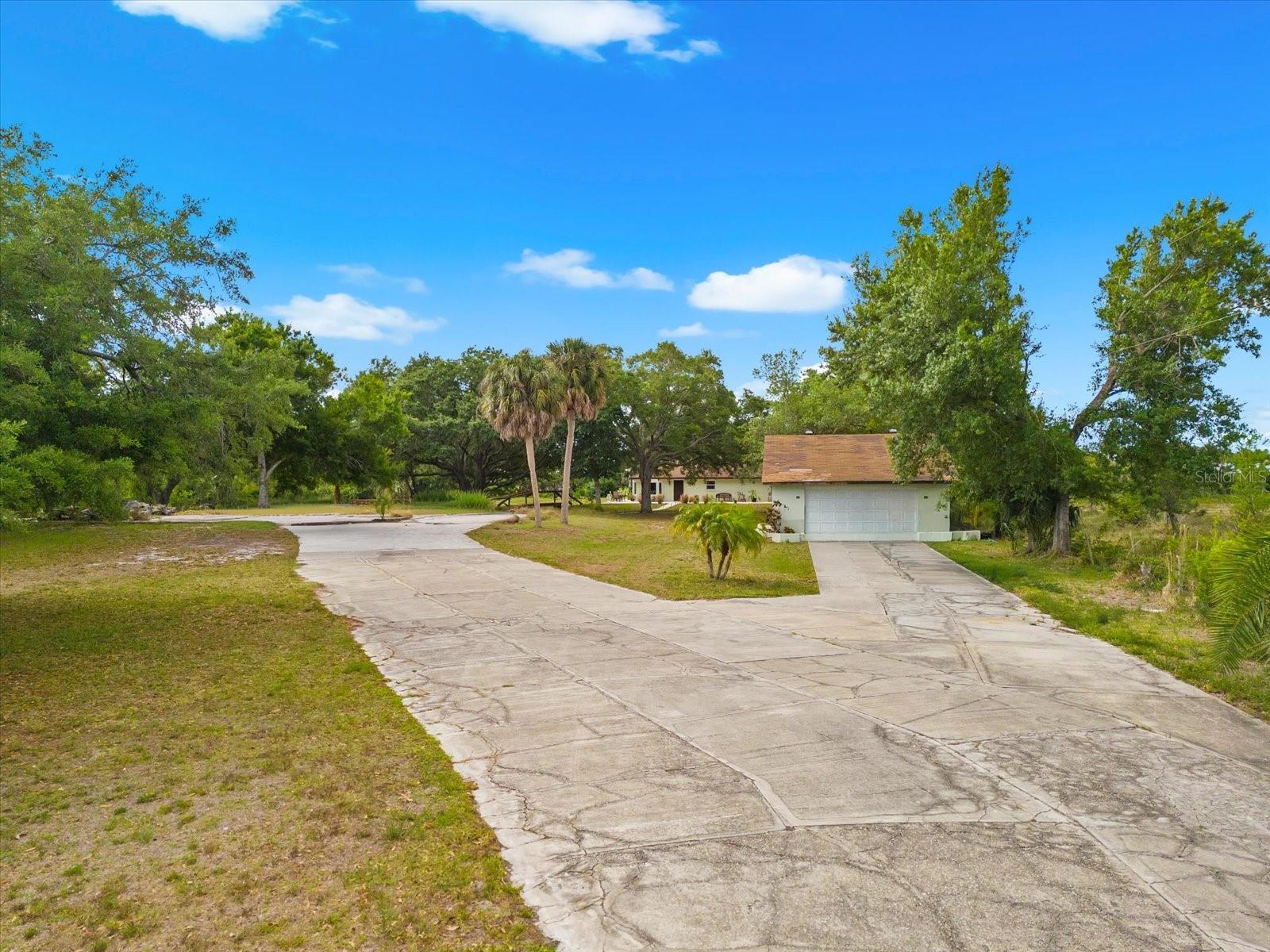 WOODLAND ACRES - Land