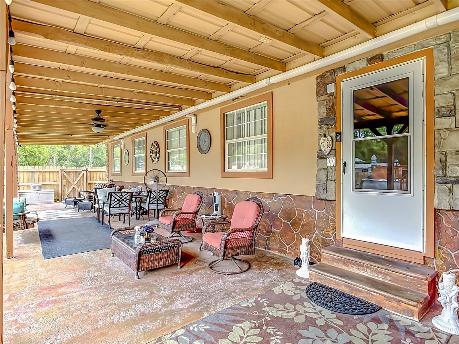 DAYTONA NORTH - Residential