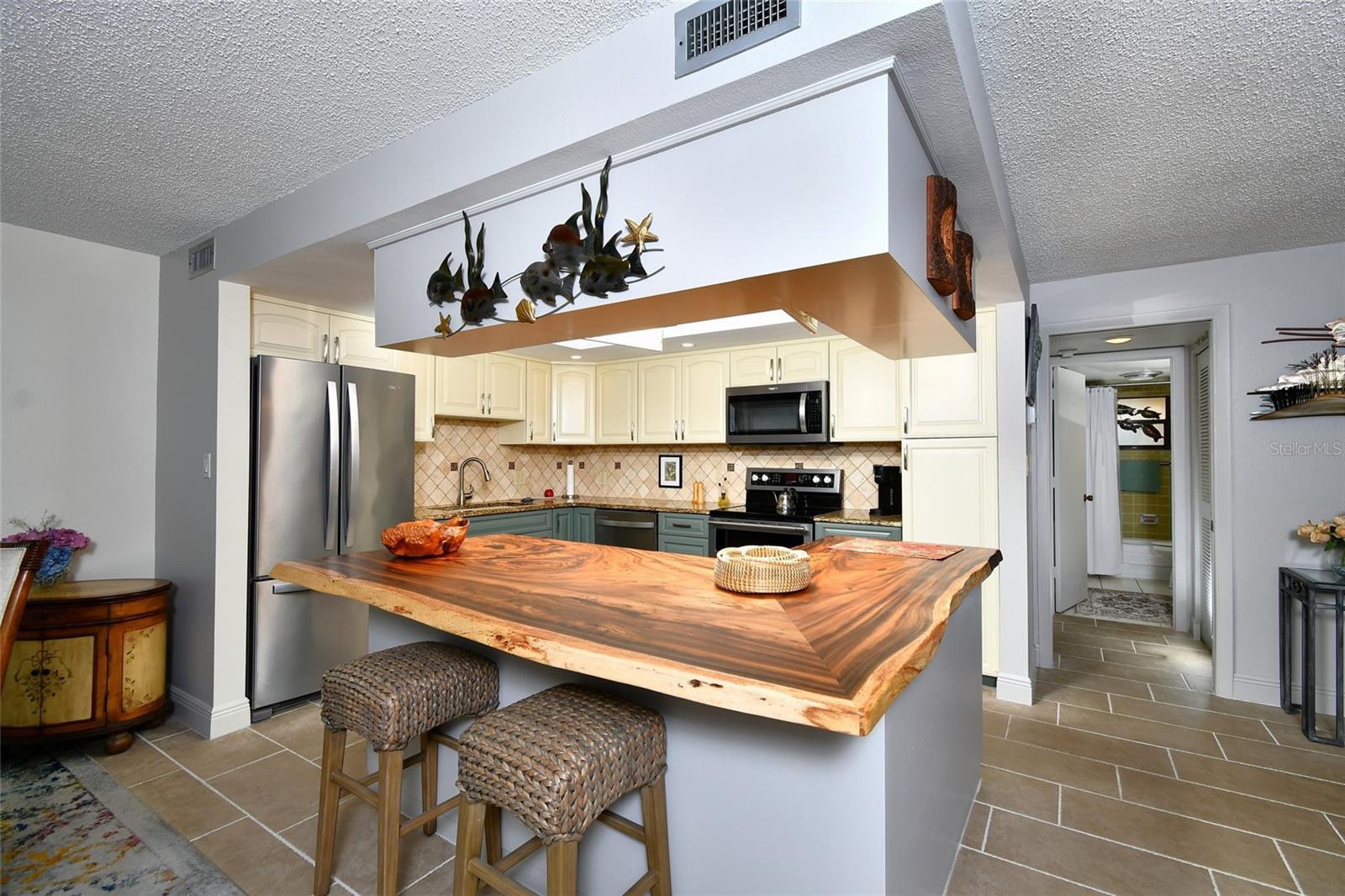 COMMODORE CLUB CONDO - Residential