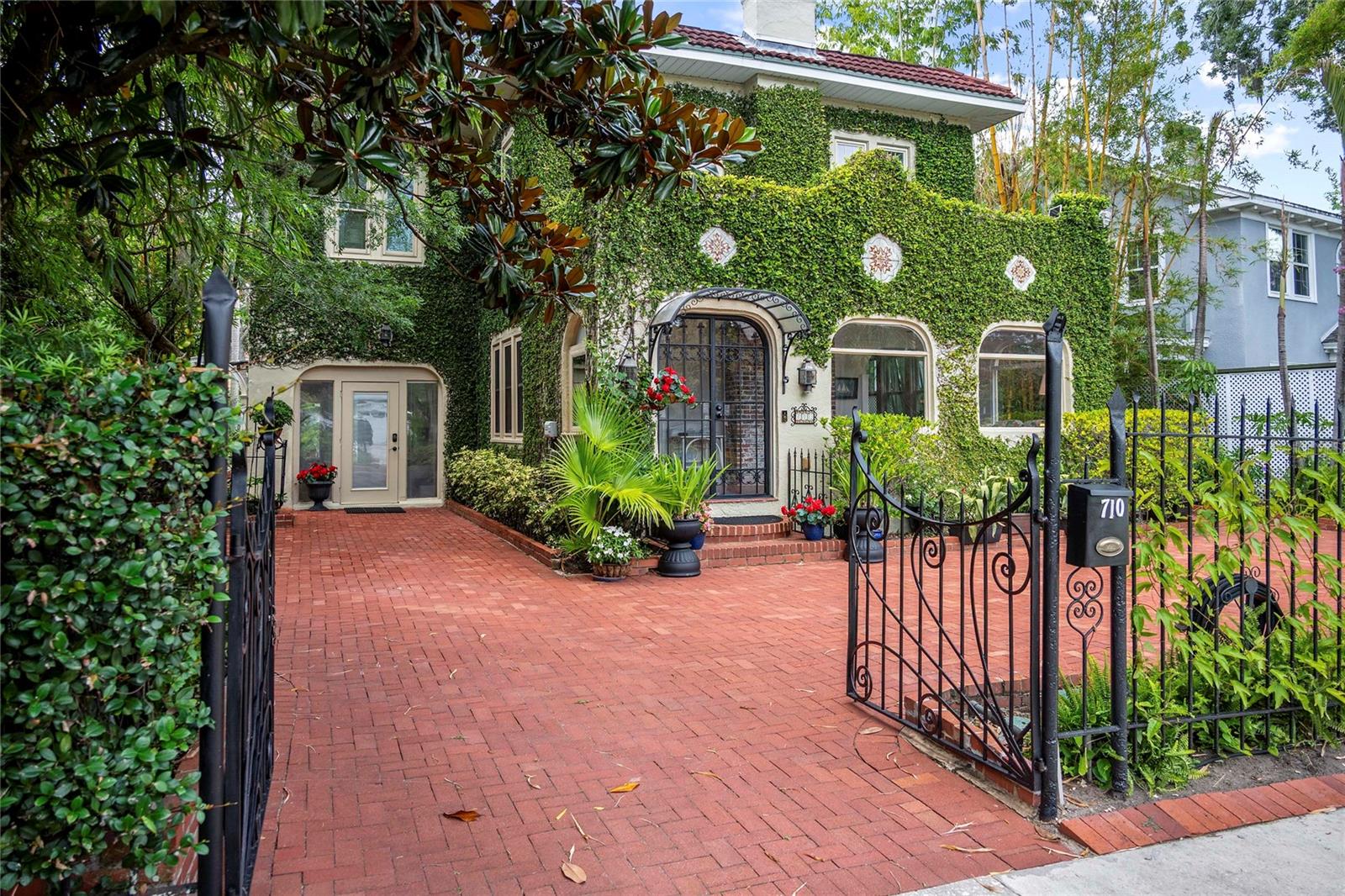 SPRING LAKE TERRACE - Residential