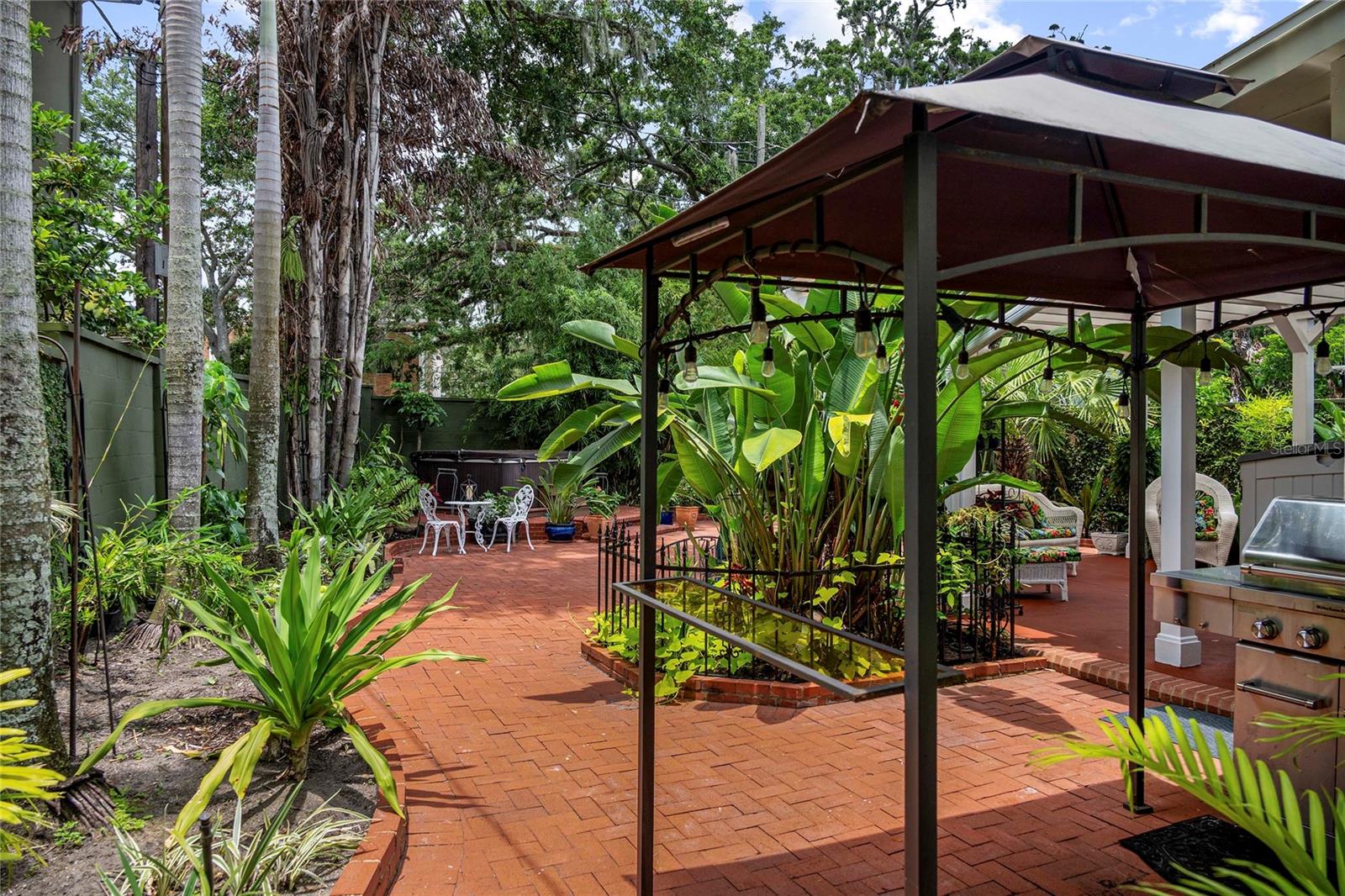 SPRING LAKE TERRACE - Residential