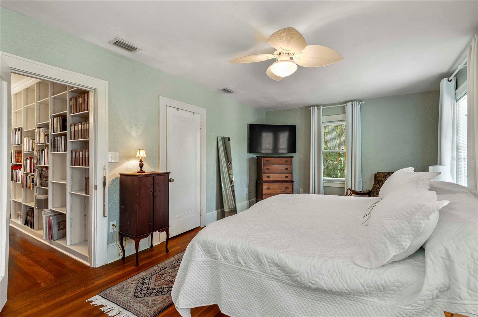 SPRING LAKE TERRACE - Residential
