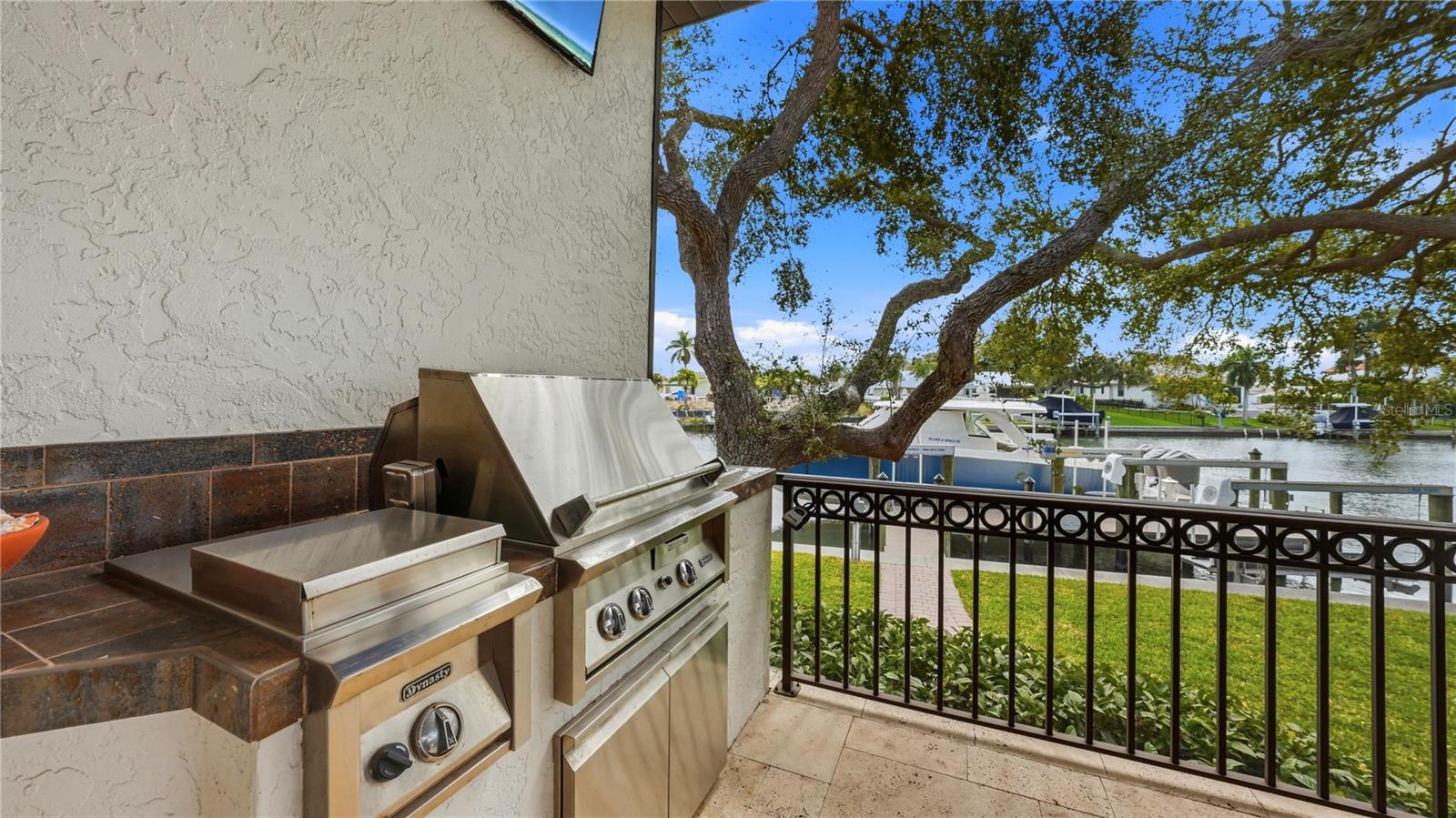 SOUTHPOINTE SHORES UNIT 1 - Residential