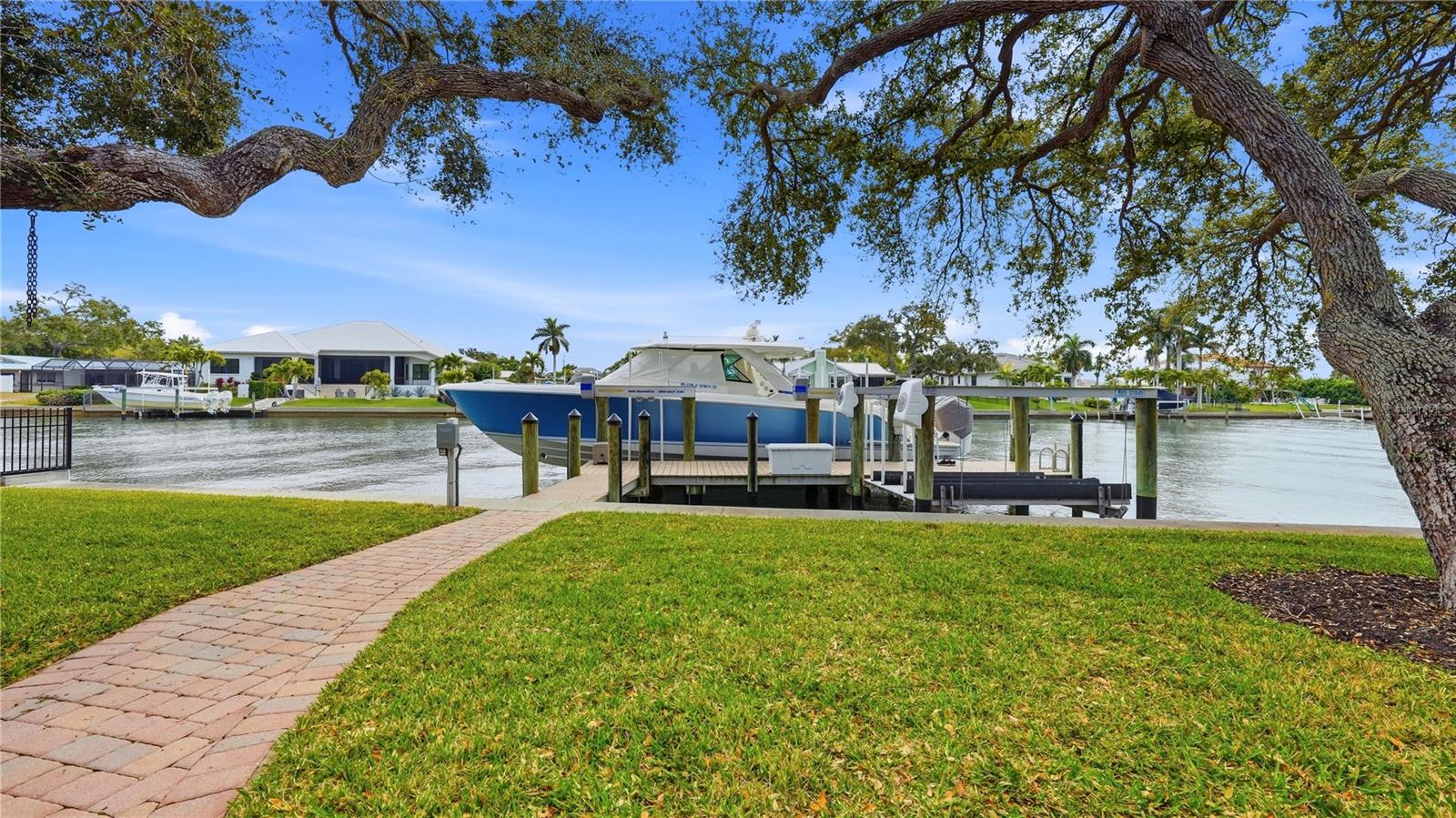 SOUTHPOINTE SHORES UNIT 1 - Residential