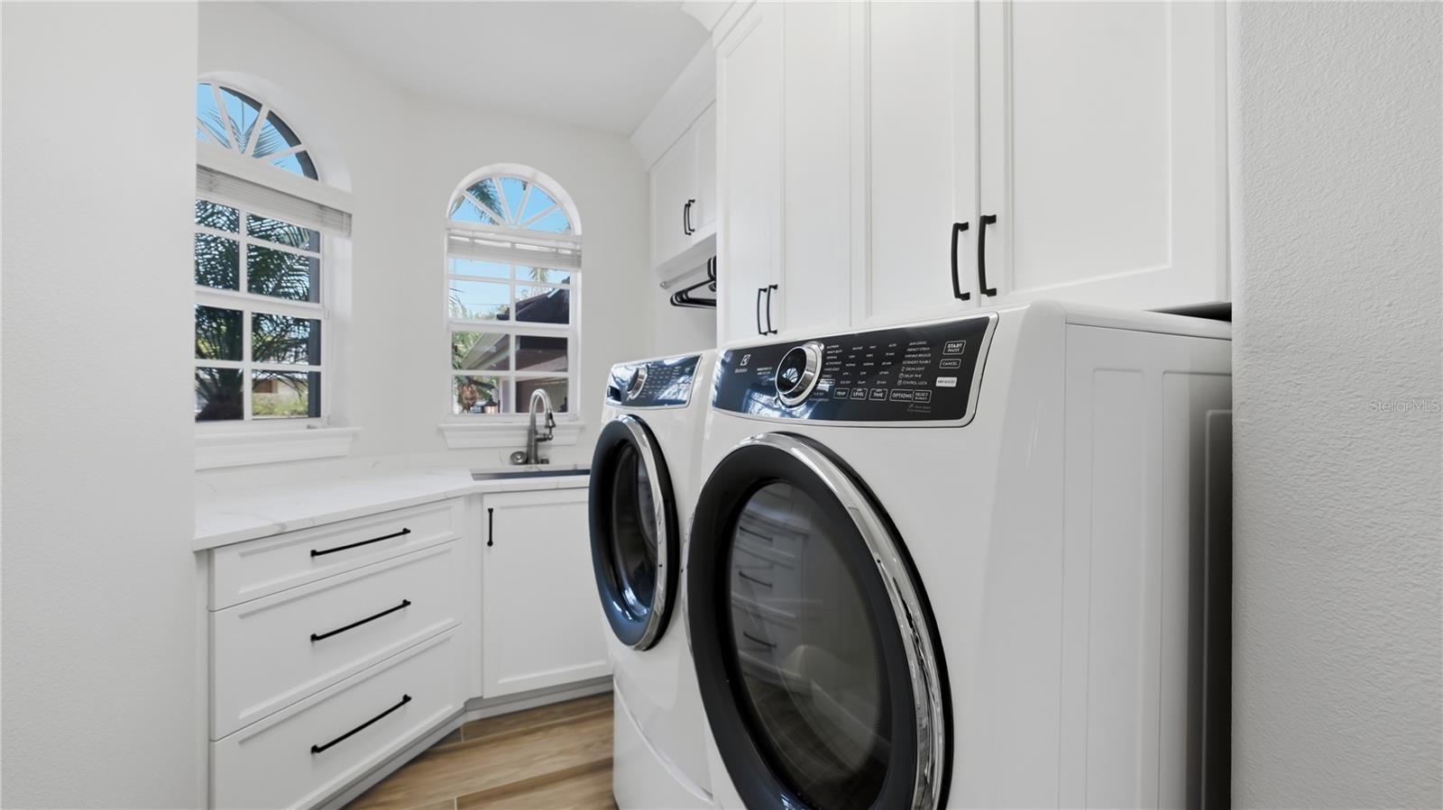 SOUTHPOINTE SHORES UNIT 1 - Residential