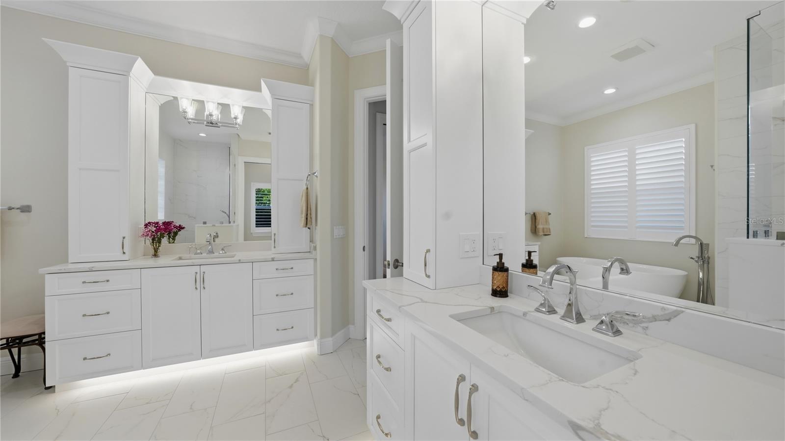 SOUTHPOINTE SHORES UNIT 1 - Residential