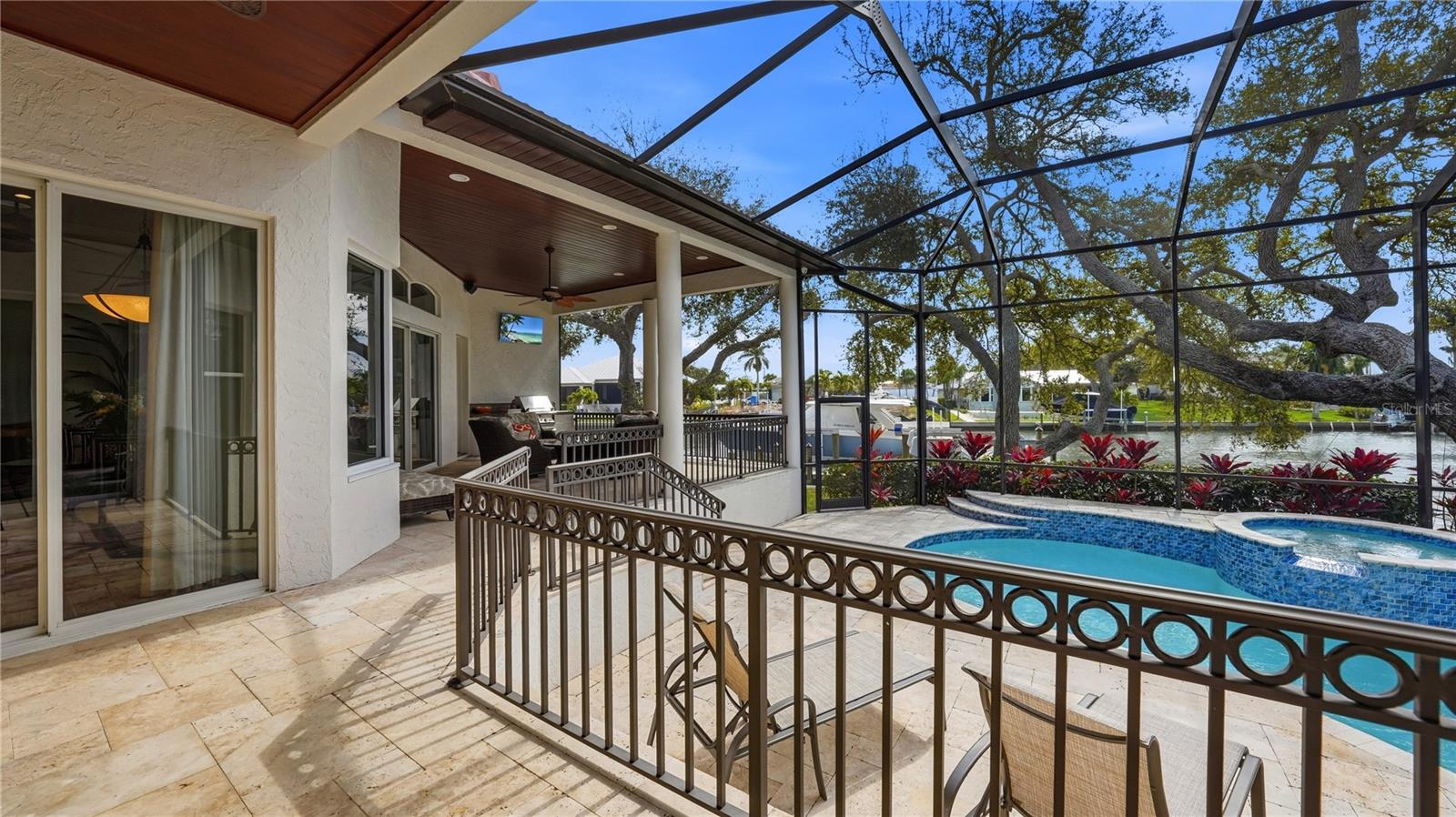 SOUTHPOINTE SHORES UNIT 1 - Residential