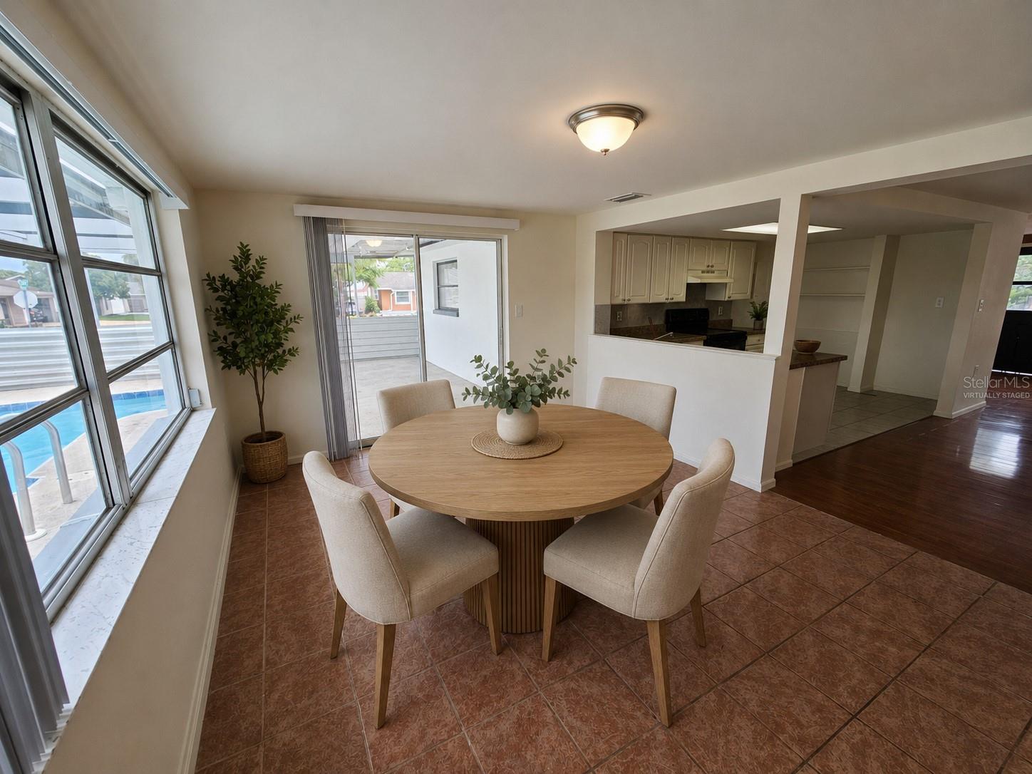 EMBASSY HILLS - Residential