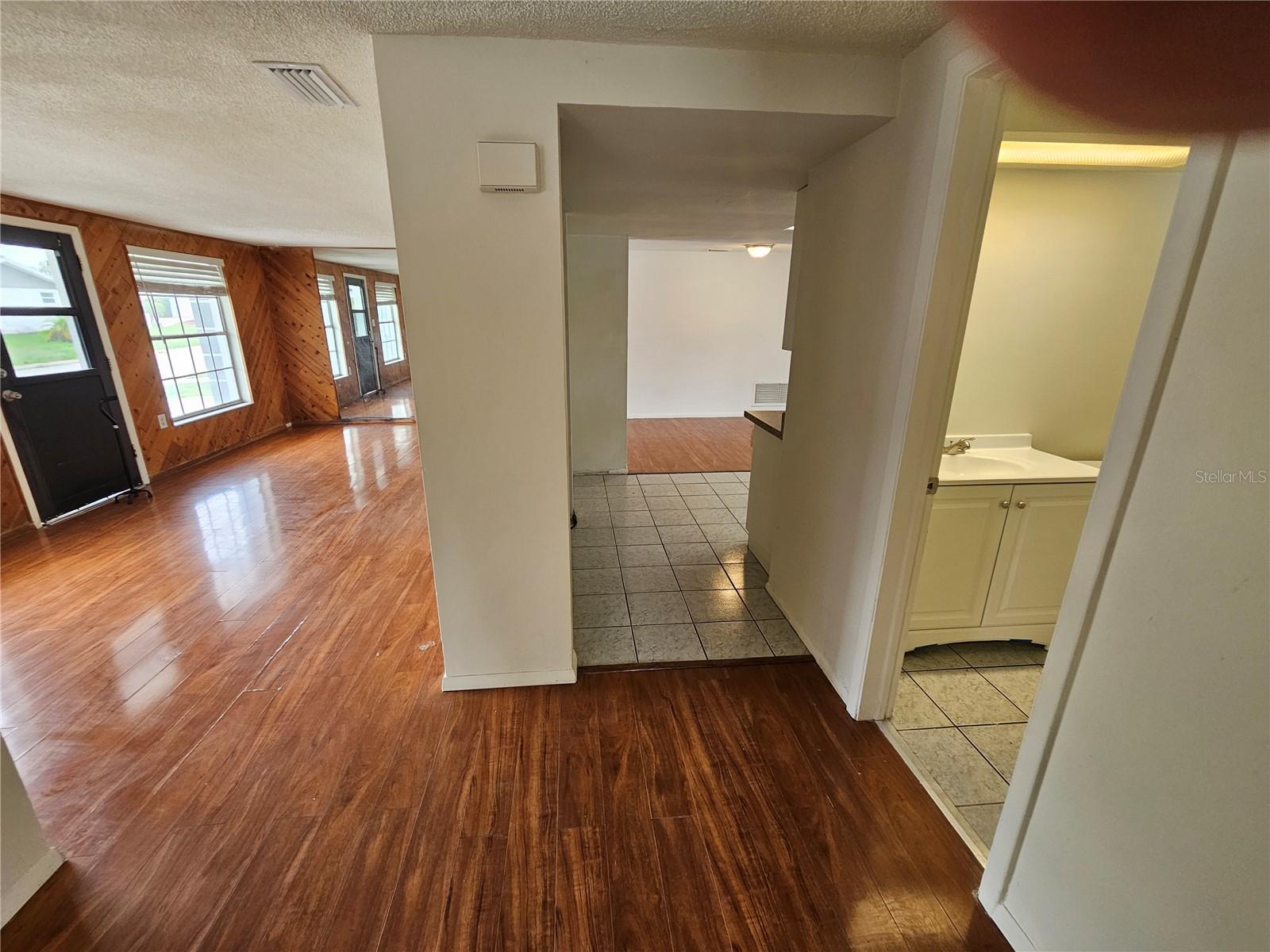 EMBASSY HILLS - Residential