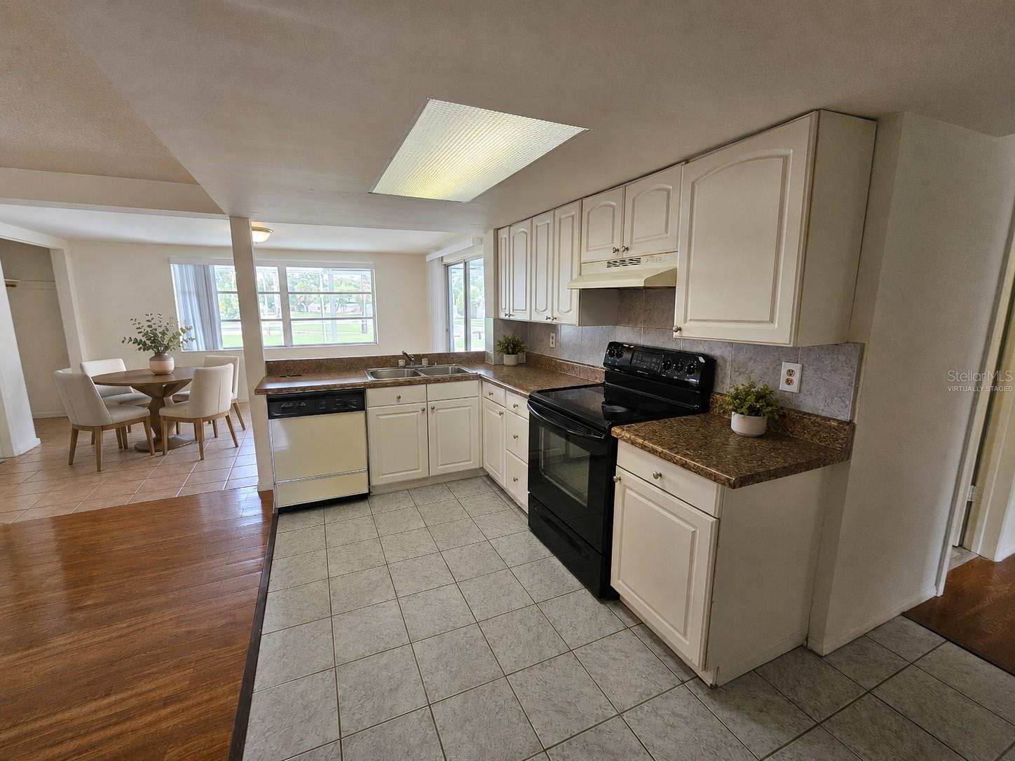 EMBASSY HILLS - Residential