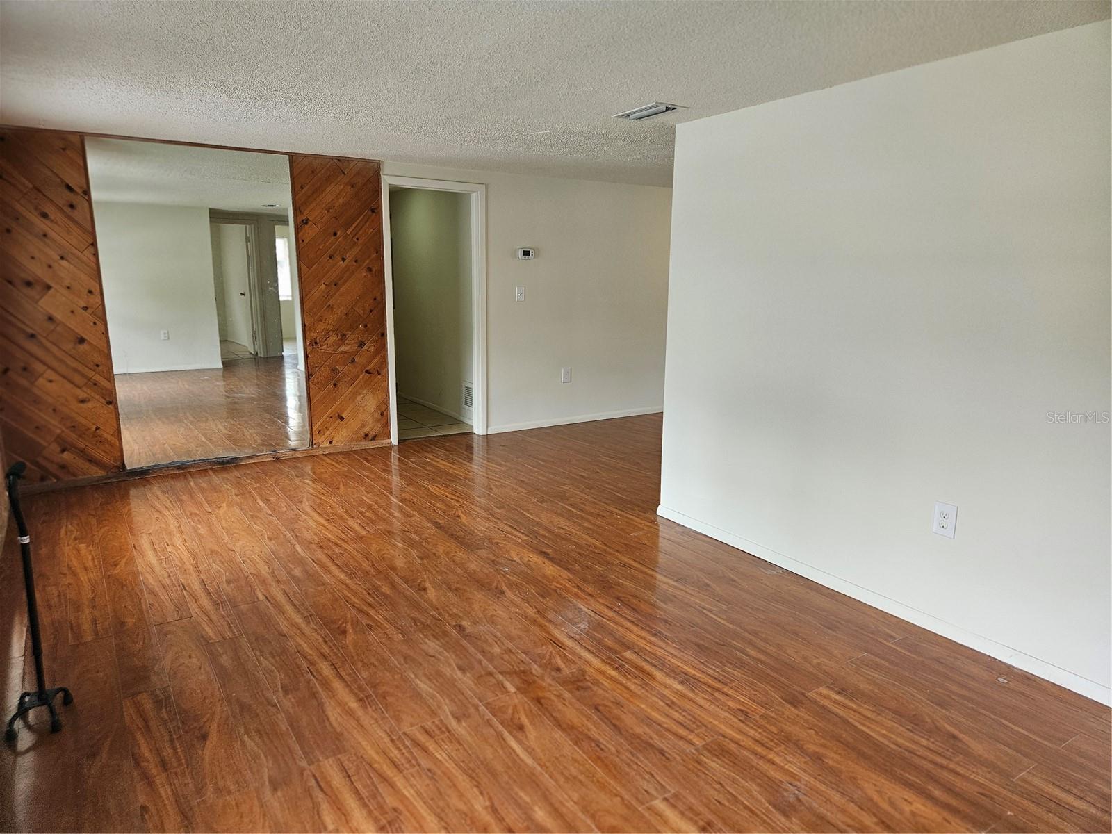 EMBASSY HILLS - Residential