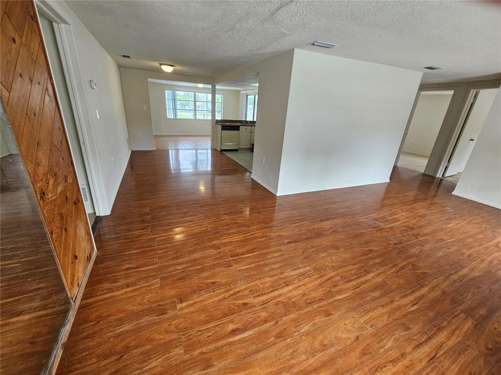 EMBASSY HILLS - Residential