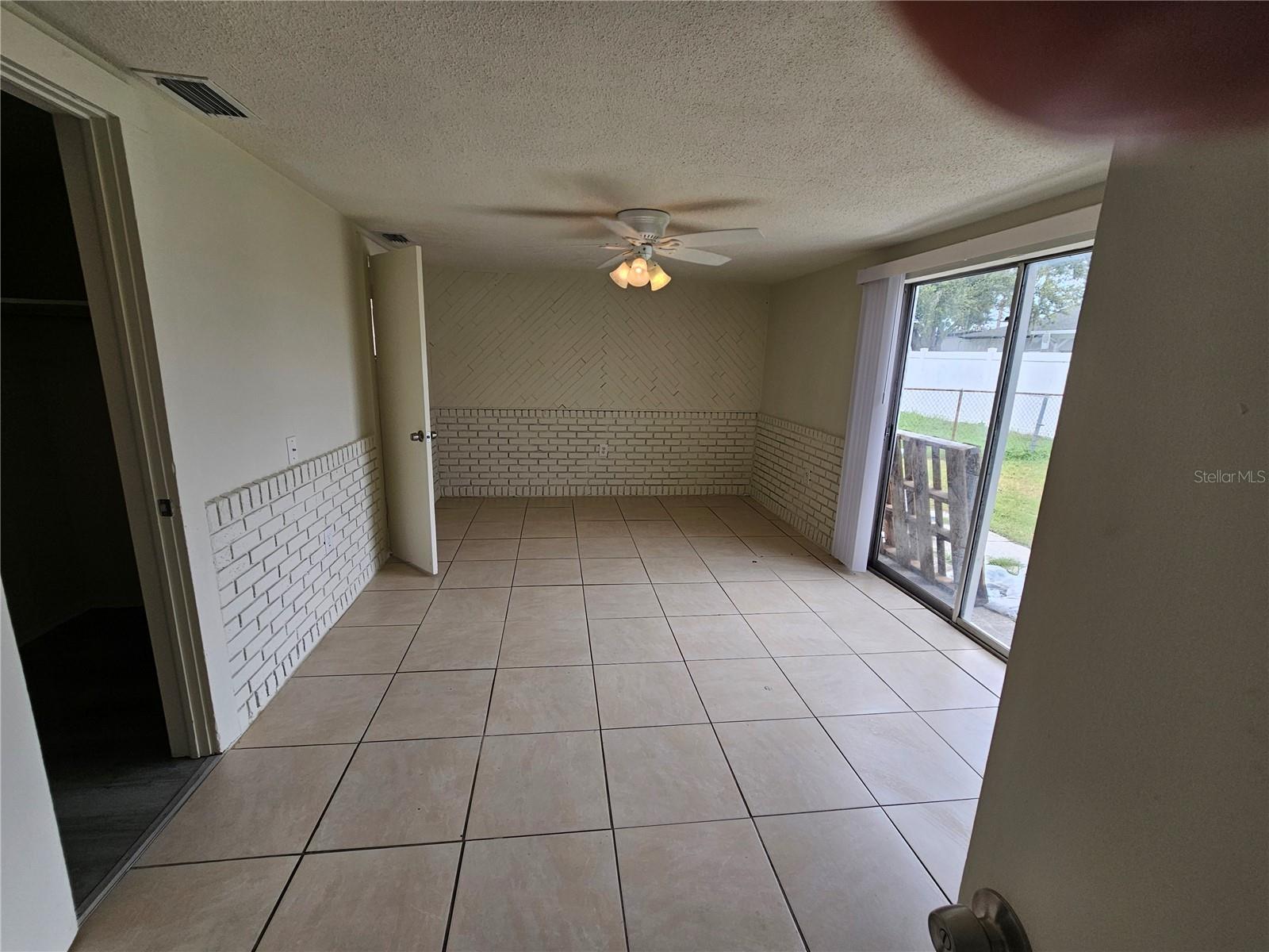 EMBASSY HILLS - Residential