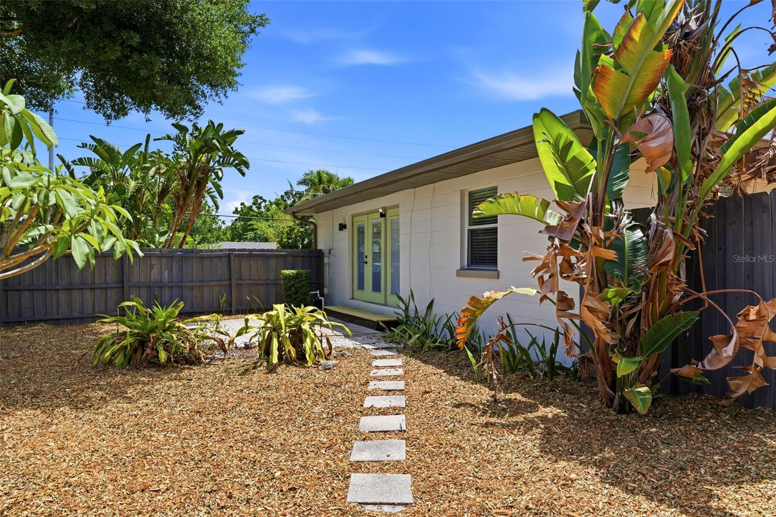 BARNARDS SUB D E - Residential Income