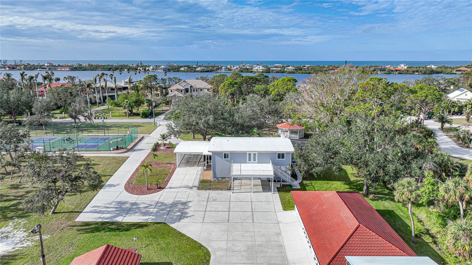 ENGLEWOOD GARDENS - Residential