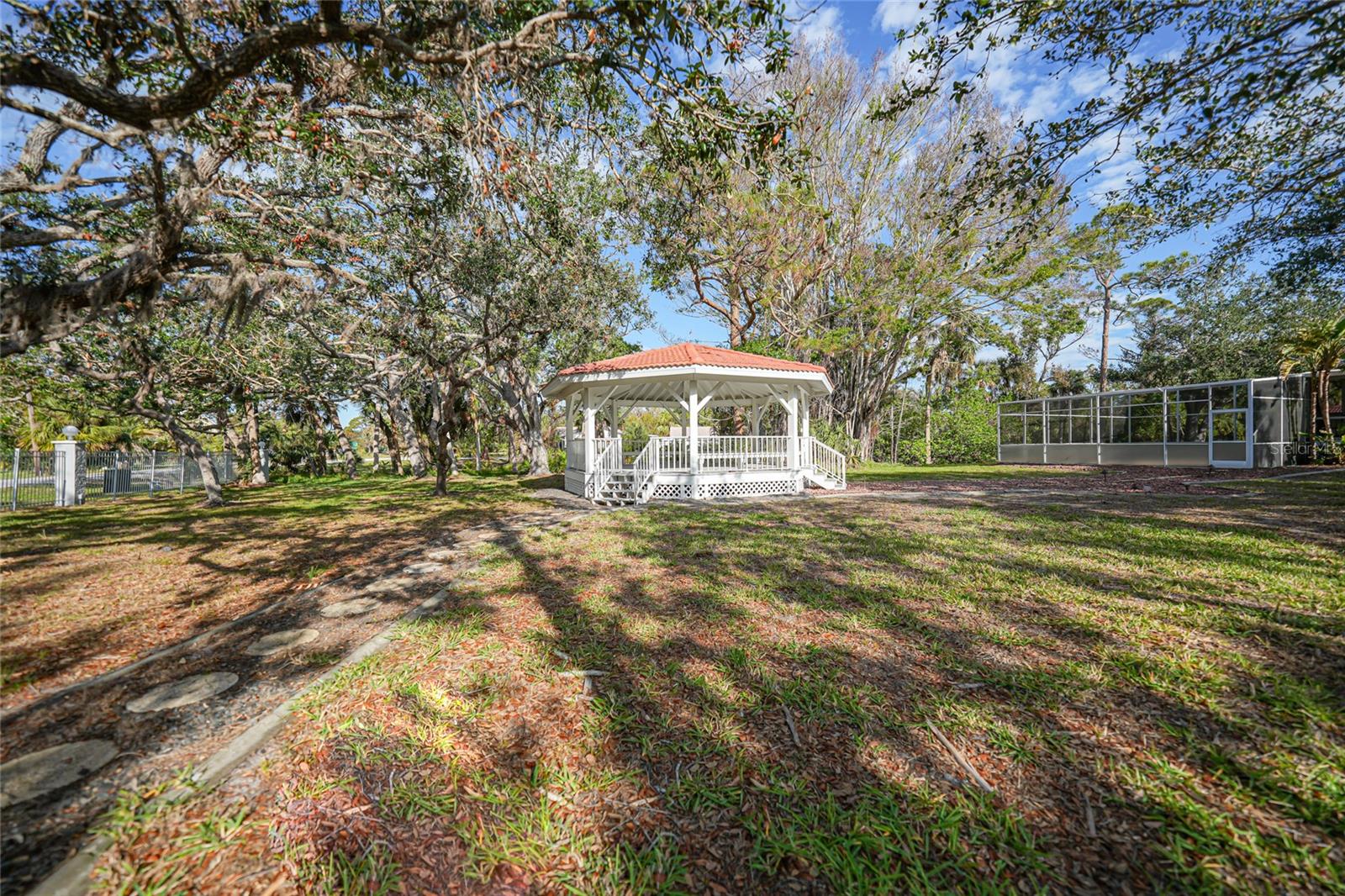 ENGLEWOOD GARDENS - Residential