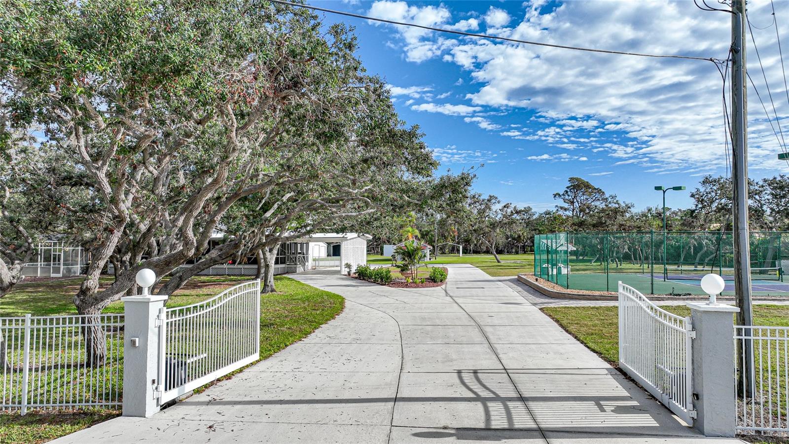 ENGLEWOOD GARDENS - Residential
