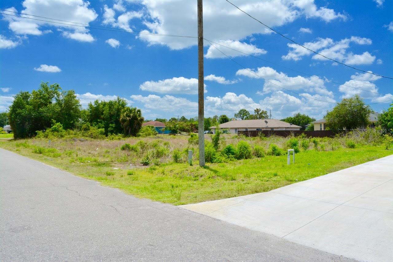 LEHIGH ACRES - Land