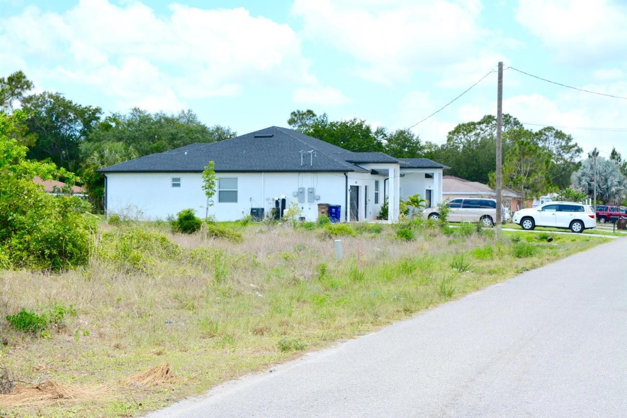 LEHIGH ACRES - Land
