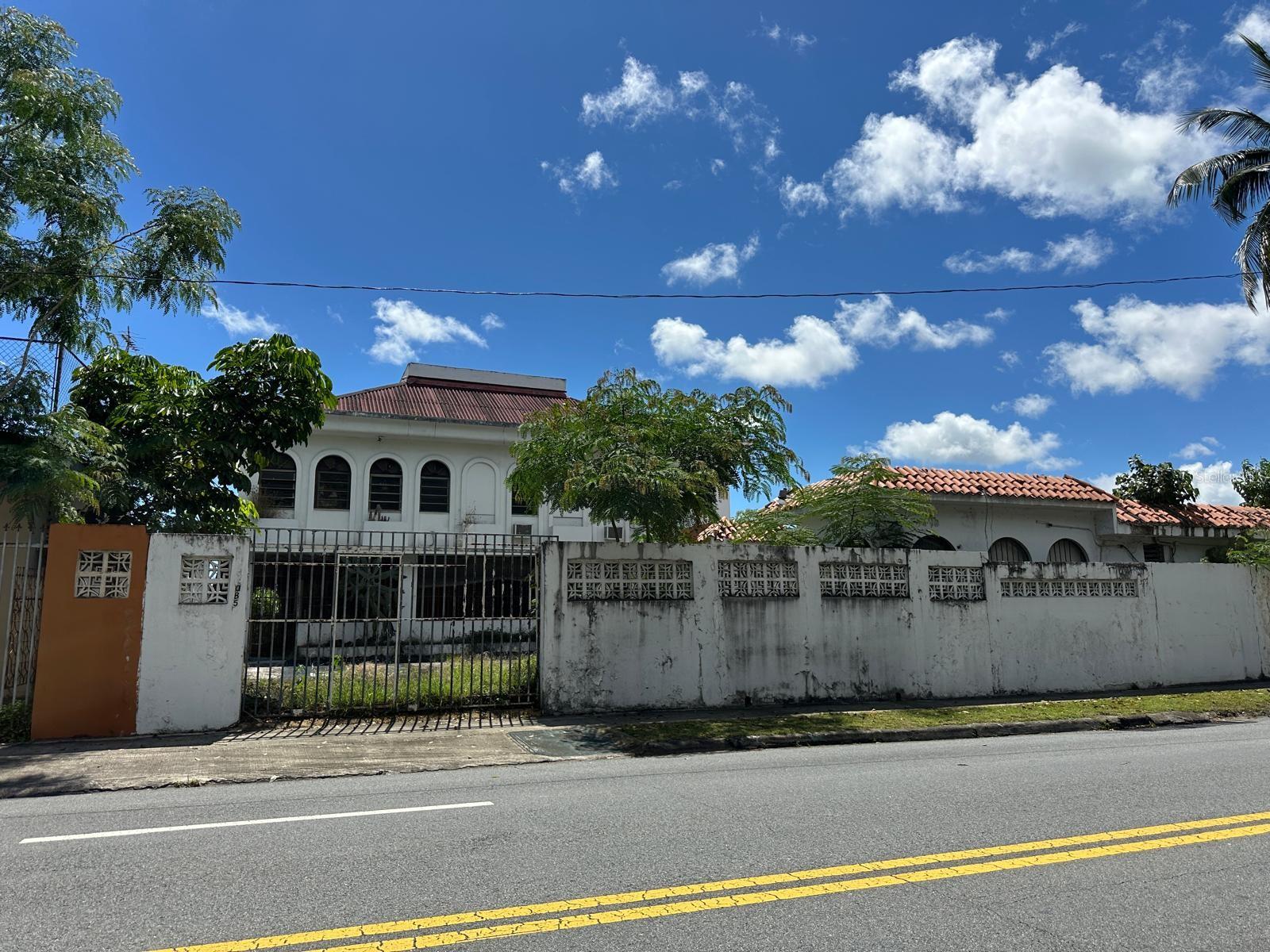 URBANIZACIÓN COUNTRY CLUB - Residential