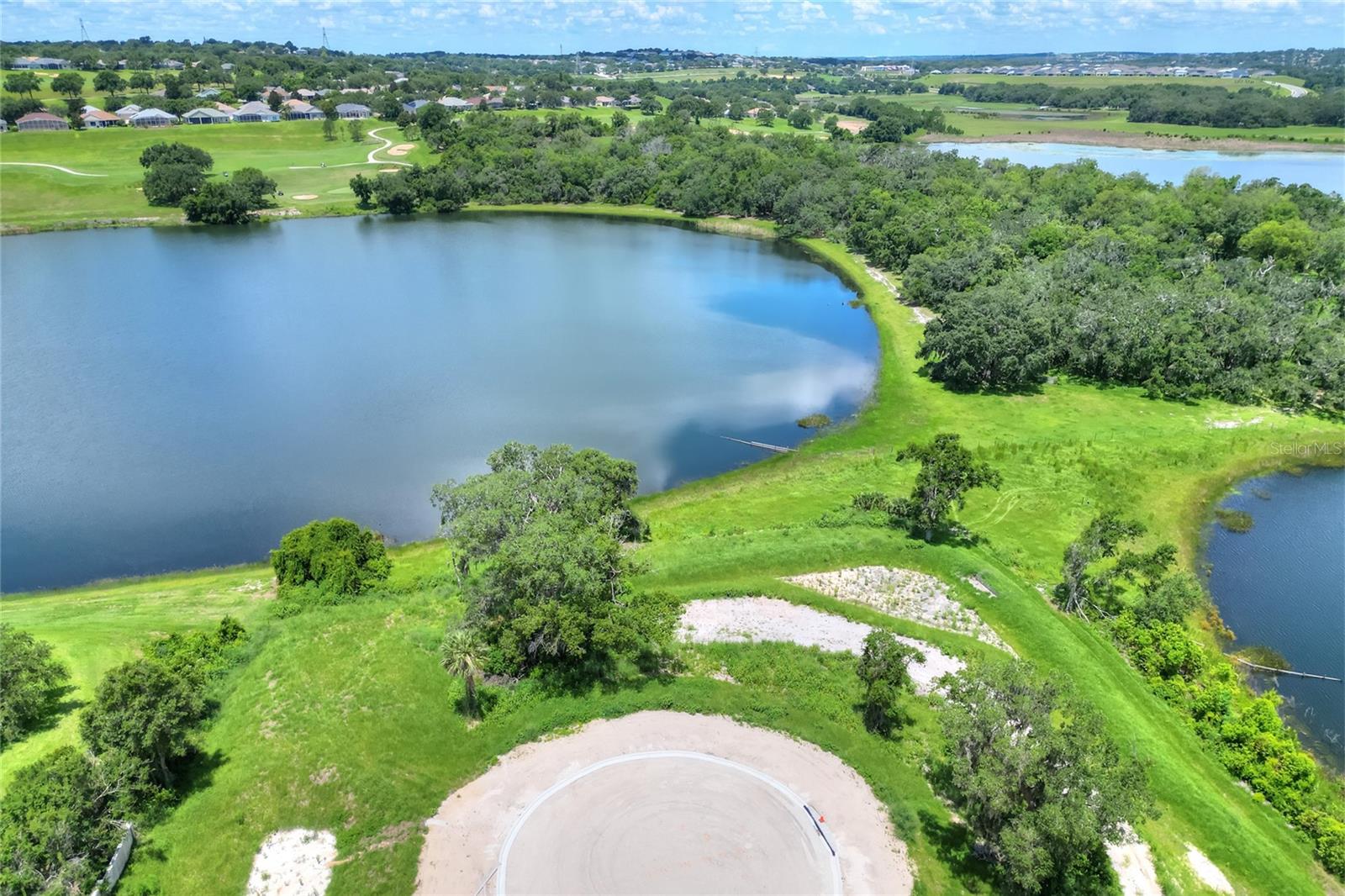 MIRROR LAKE - Land