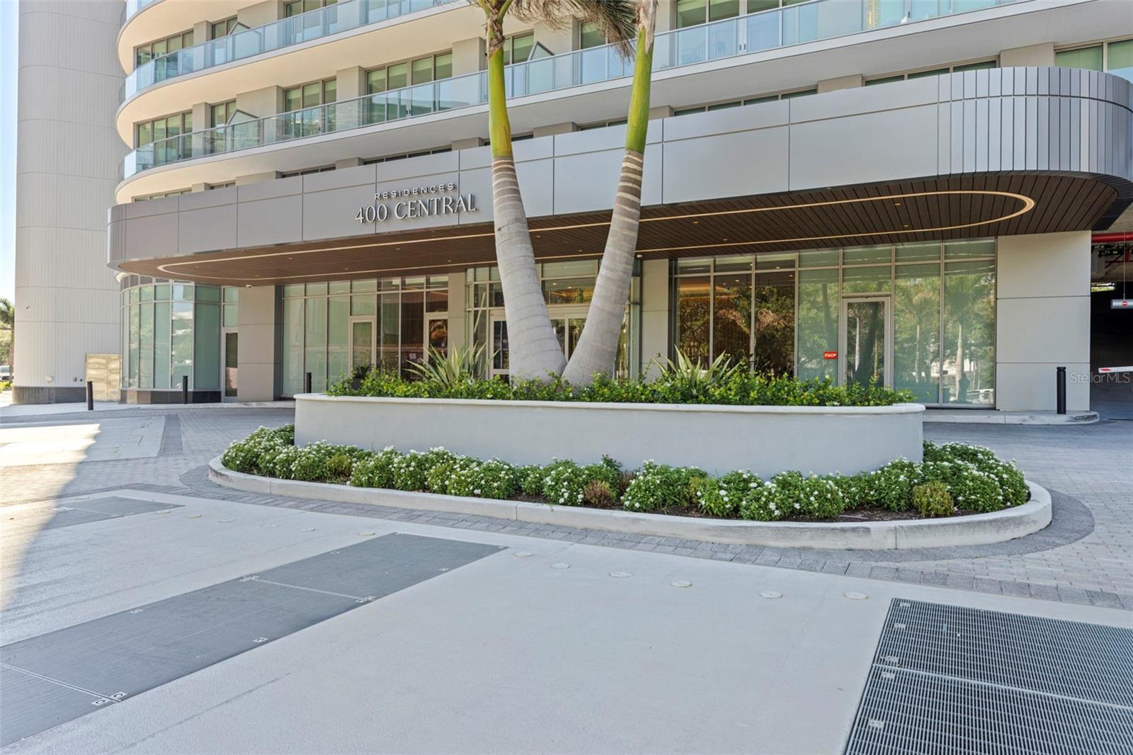 CONDO RESIDENCES AT 400 CENTRAL - Residential