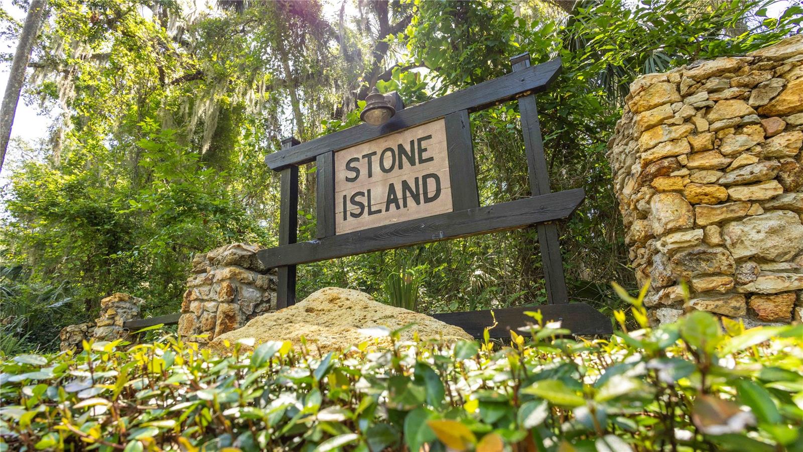 STONE ISLAND ESTATES UNIT 03 - Residential