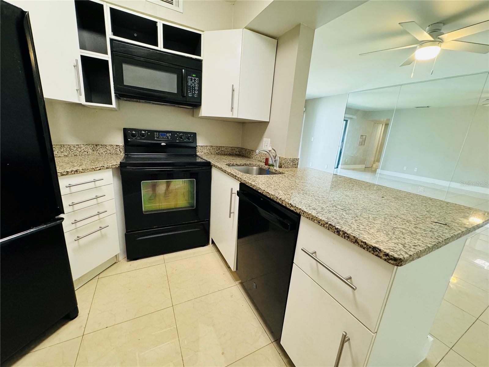 SOUTHPOINTE CONDO - Residential