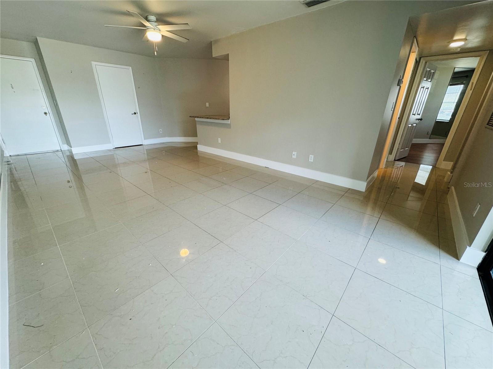 SOUTHPOINTE CONDO - Residential