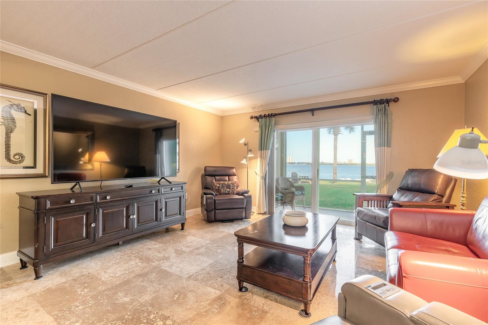 RIVER CLUB - Residential