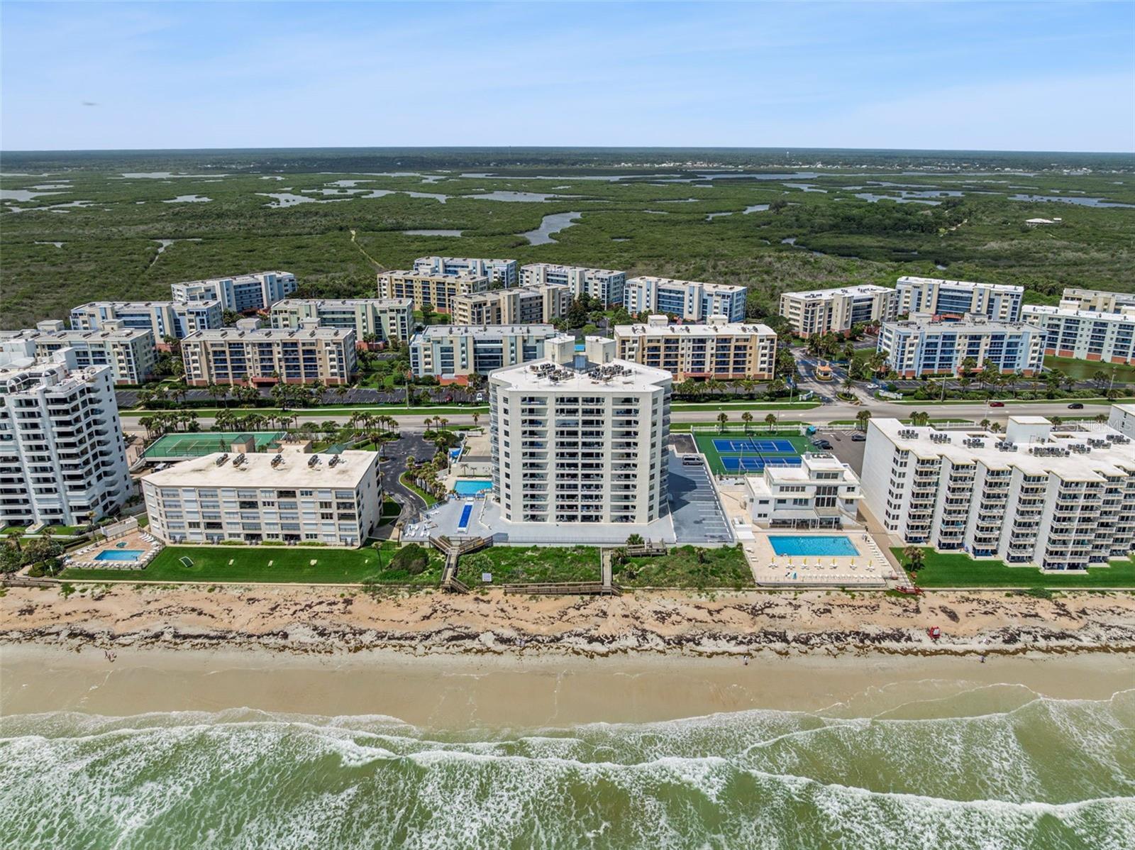 SEASCAPE TOWERS CONDO PH 01 - Residential