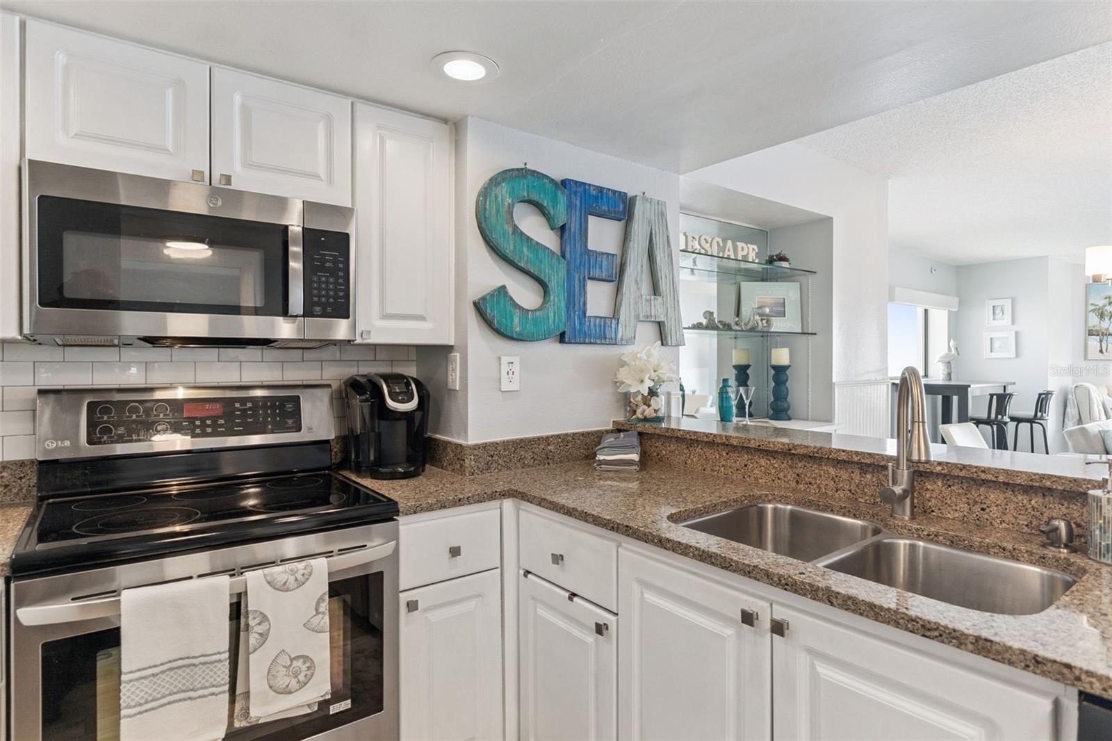SEASCAPE TOWERS CONDO PH 01 - Residential