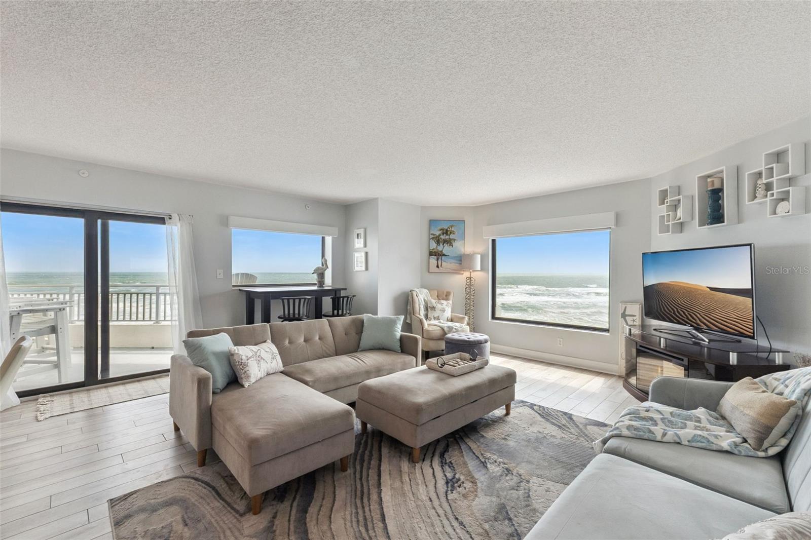 SEASCAPE TOWERS CONDO PH 01 - Residential