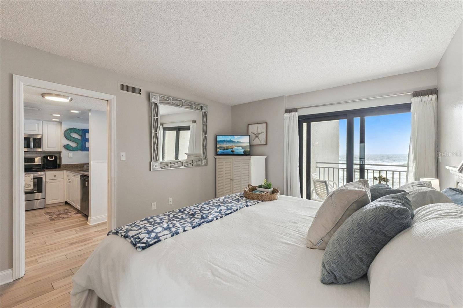 SEASCAPE TOWERS CONDO PH 01 - Residential