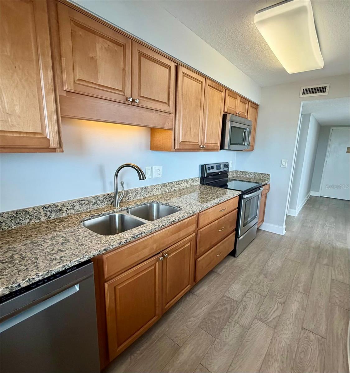 ALIKI GOLD COAST CONDO 01 - Residential